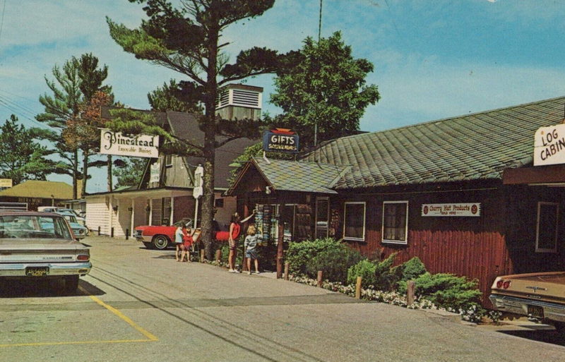 Pinestead Reef Resort (Reef Motel) - Old Postcard Of Pinstead Restaurant